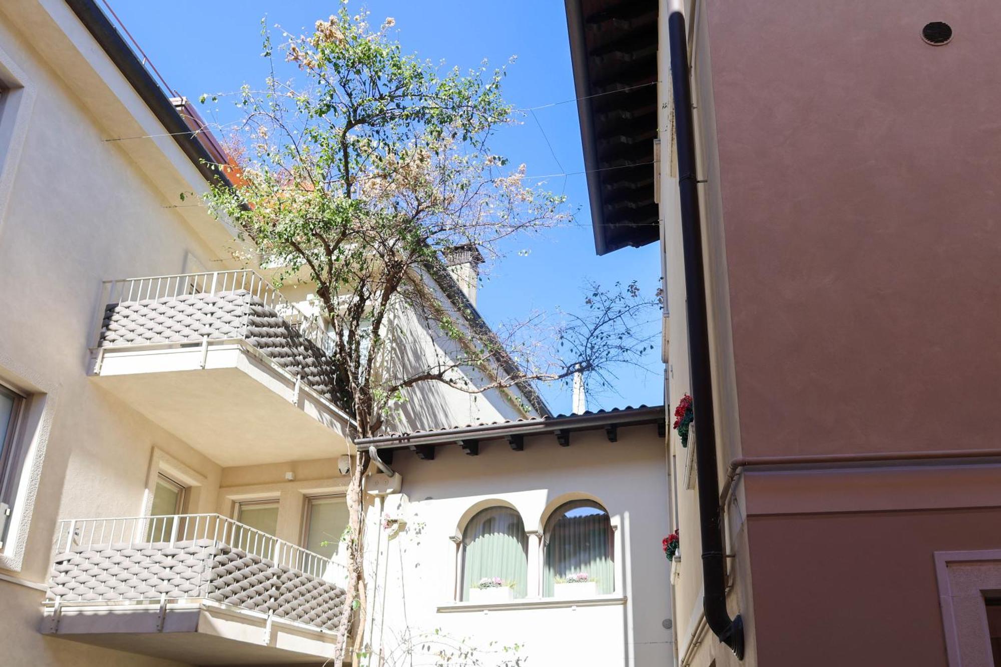 Vicolo Dei Signori Apartamento Desenzano del Garda Exterior foto